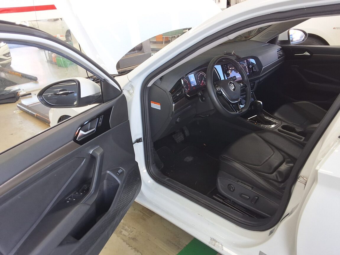 VOLKSWAGEN JETTA (7TH GEN) 1.4 TSI PRESTIGE 2020 - zdjęcie 10