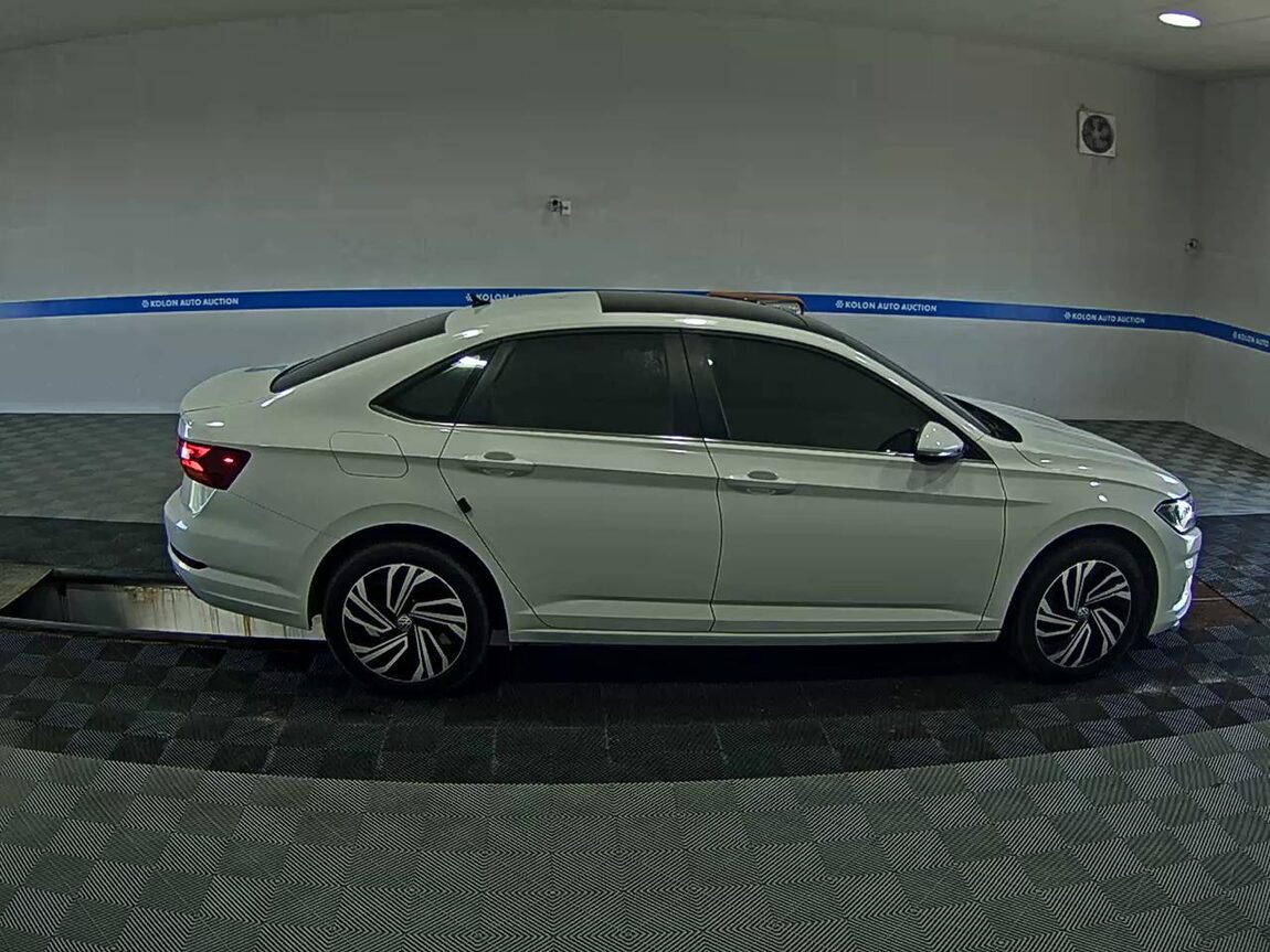 VOLKSWAGEN JETTA (7TH GEN) 1.4 TSI PRESTIGE 2020 - zdjęcie 4