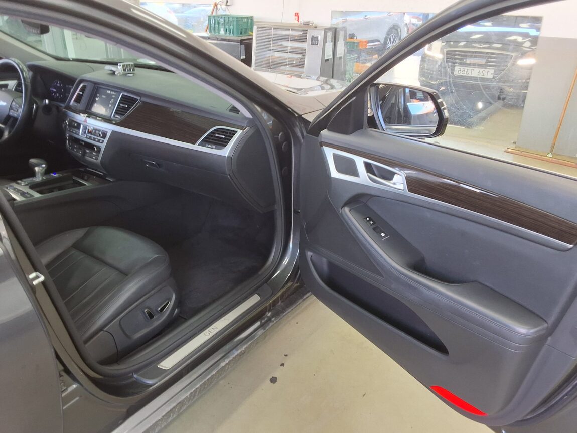 GENESIS G80 2.2 D AWD LUXURY 2019 - zdjęcie 14