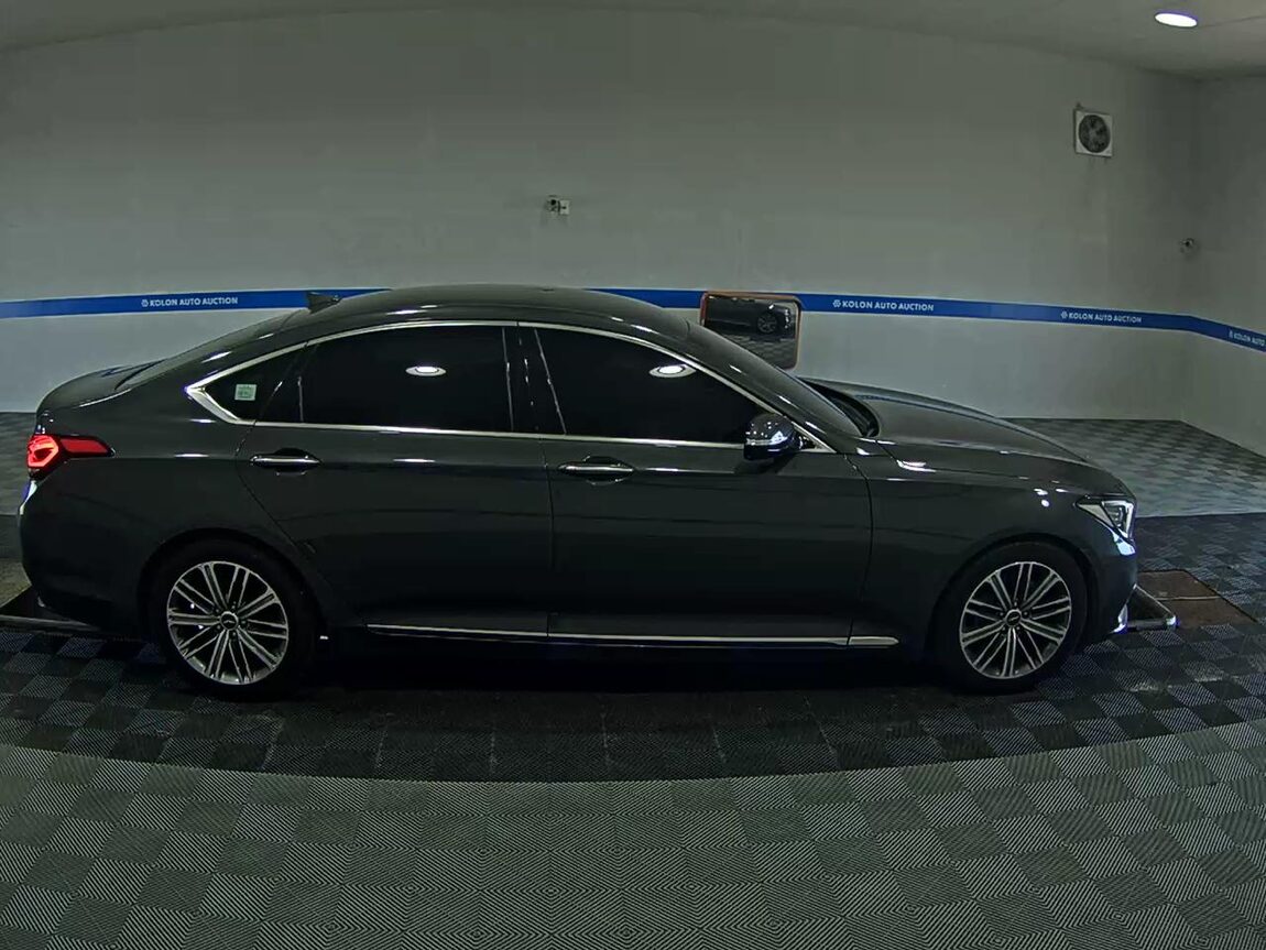 GENESIS G80 2.2 D AWD LUXURY 2019 - zdjęcie 4