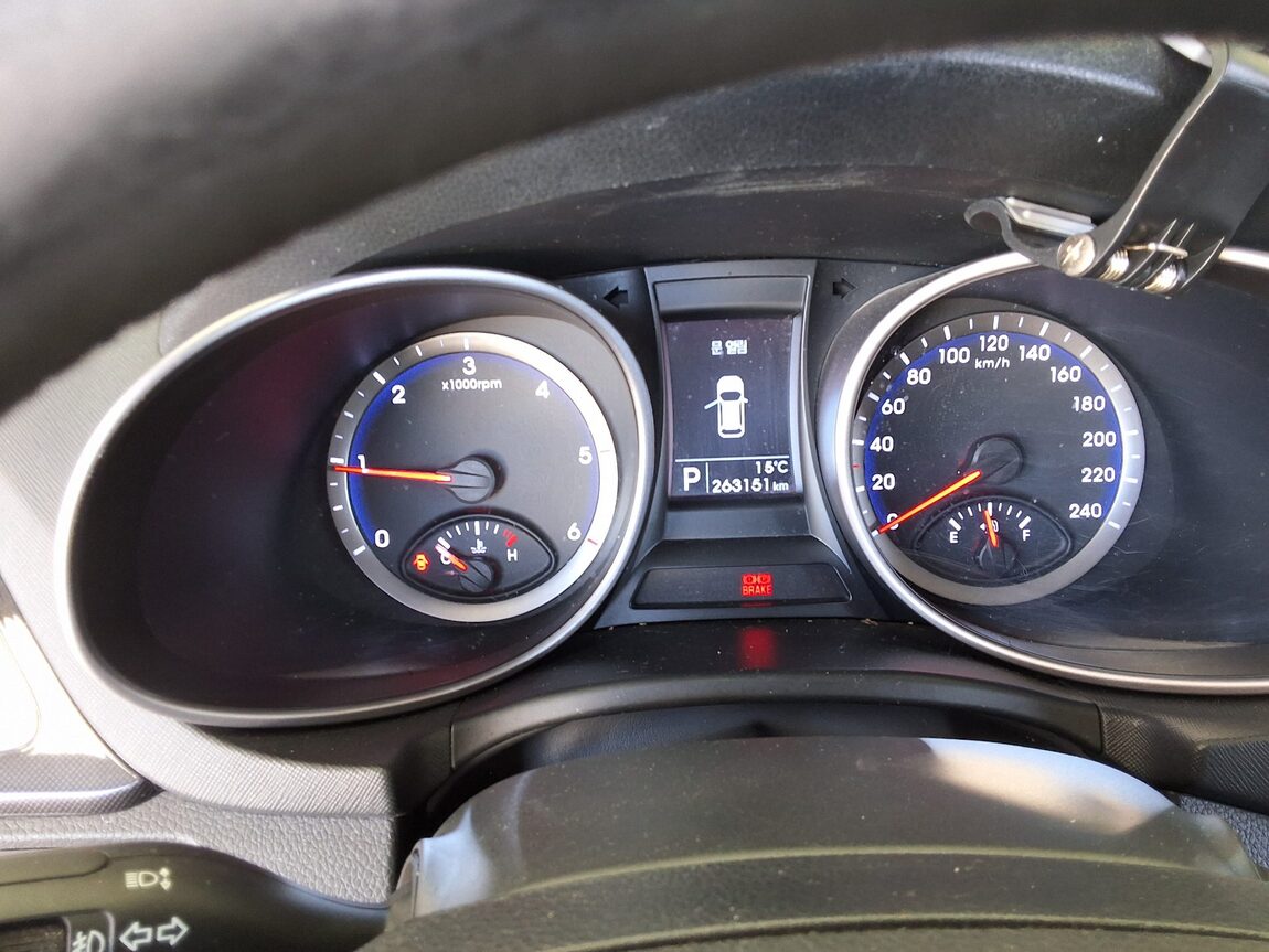 HYUNDAI SANTA FE (DM) DIESEL R2.0 4WD PREMIUM 2014 - zdjęcie 9