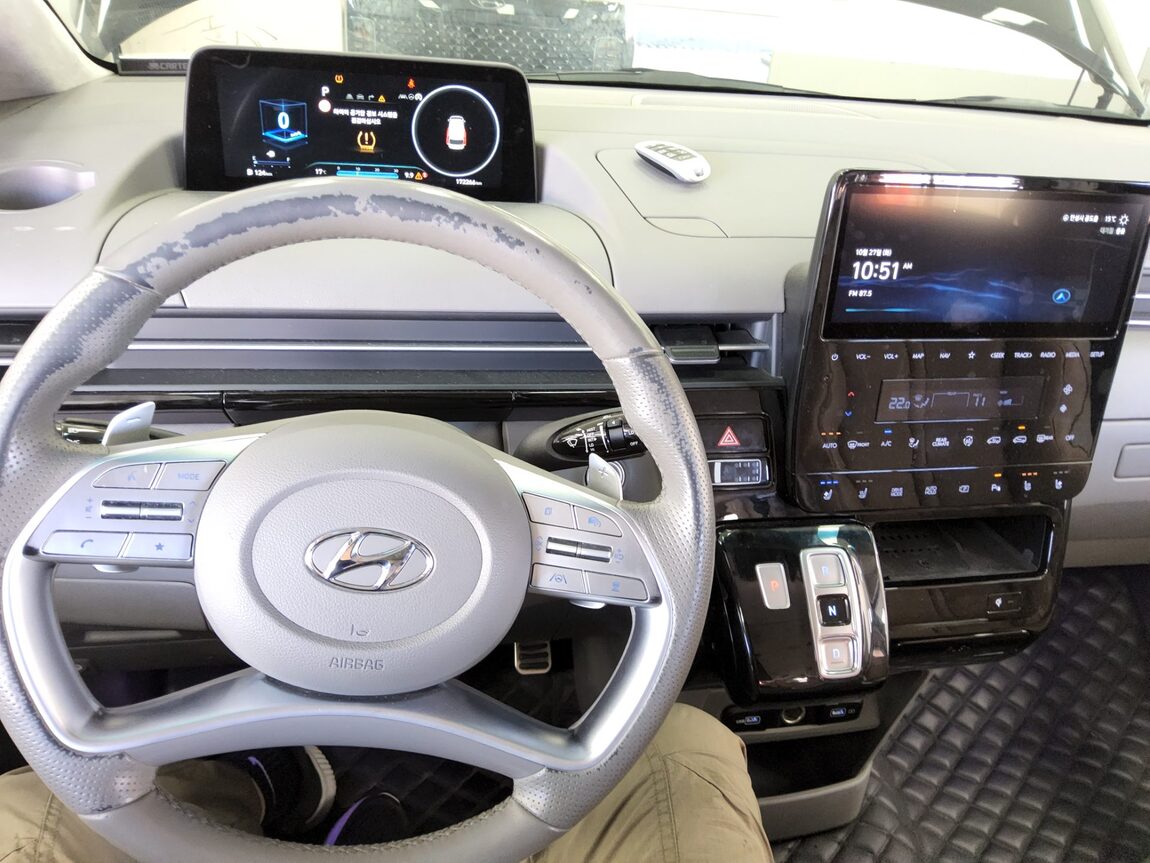 HYUNDAI STARIA 2.2 DIESEL LOUNGE 9-SEATER 2WD INSPIRATION 2022 - zdjęcie 18