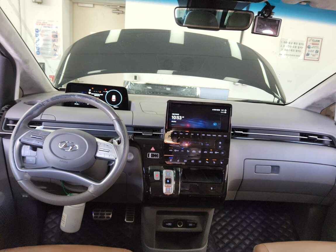 HYUNDAI STARIA 2.2 DIESEL LOUNGE 9-SEATER 2WD INSPIRATION 2022 - zdjęcie 11