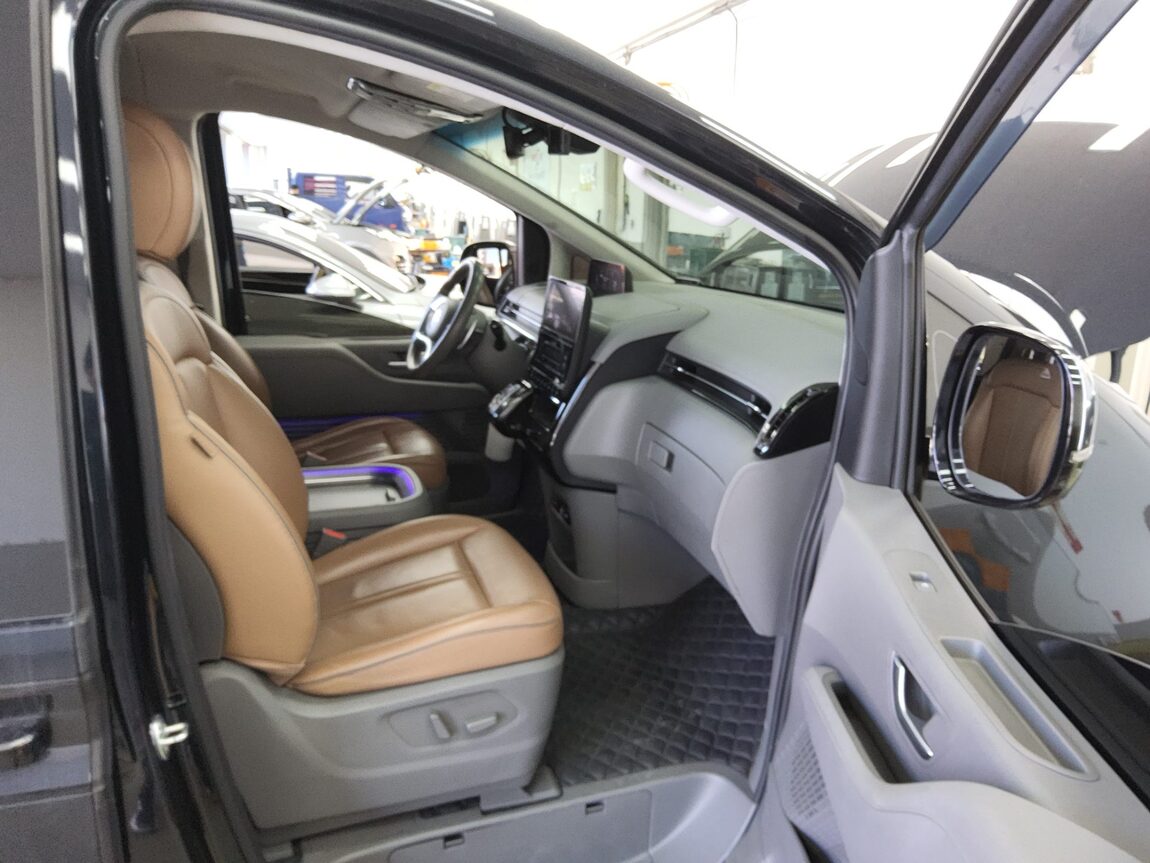 HYUNDAI STARIA 2.2 DIESEL LOUNGE 9-SEATER 2WD INSPIRATION 2022 - zdjęcie 15
