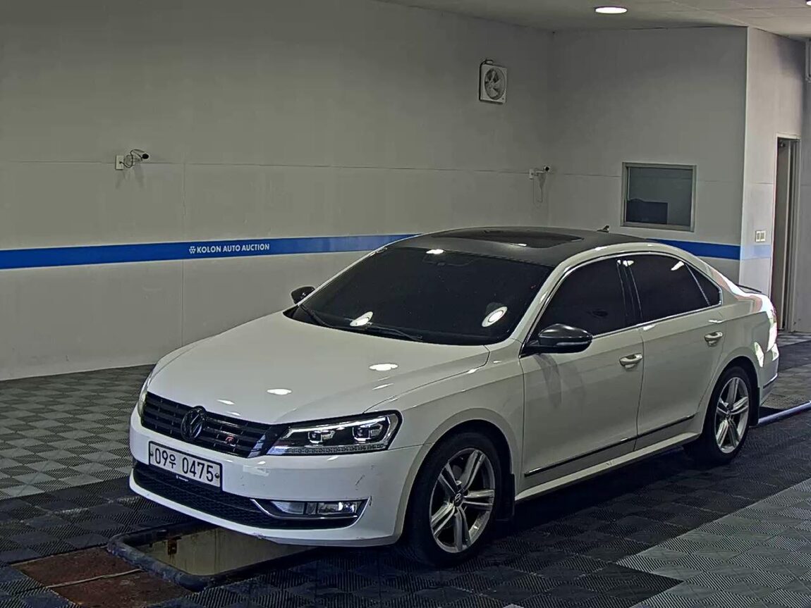 VOLKSWAGEN THE NEW PASSAT (7TH GEN) 2.0 TDI 2015 - zdjęcie 2