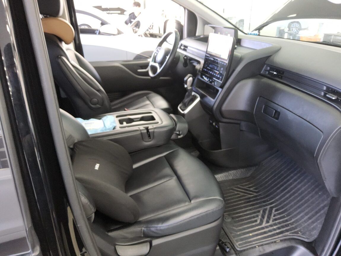 HYUNDAI STARIA 2.2 DIESEL TOURER 11-SEATER 4WD MODERN 2023 - zdjęcie 14