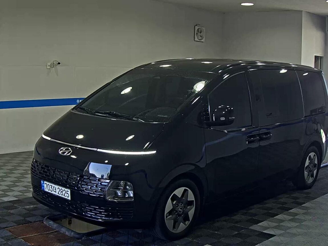 HYUNDAI STARIA 2.2 DIESEL TOURER 11-SEATER 4WD MODERN 2023 - zdjęcie 2