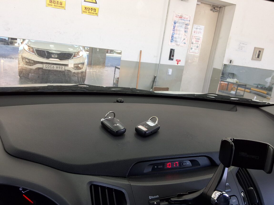 KIA SPORTAGE R GASOLINE 2.0 2WD TLX LUXURY MODEL 2011 - zdjęcie 17