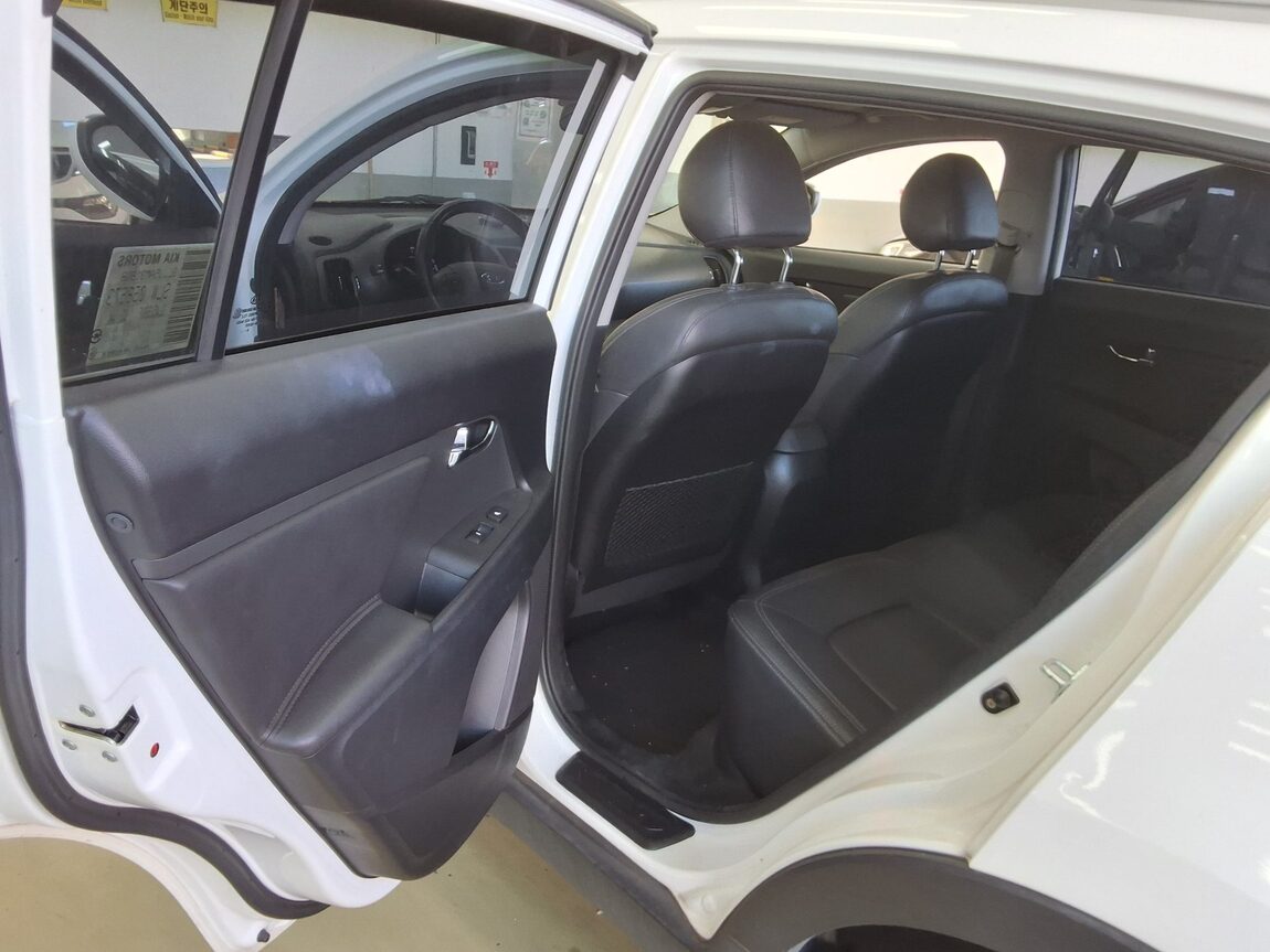 KIA SPORTAGE R GASOLINE 2.0 2WD TLX LUXURY MODEL 2011 - zdjęcie 12