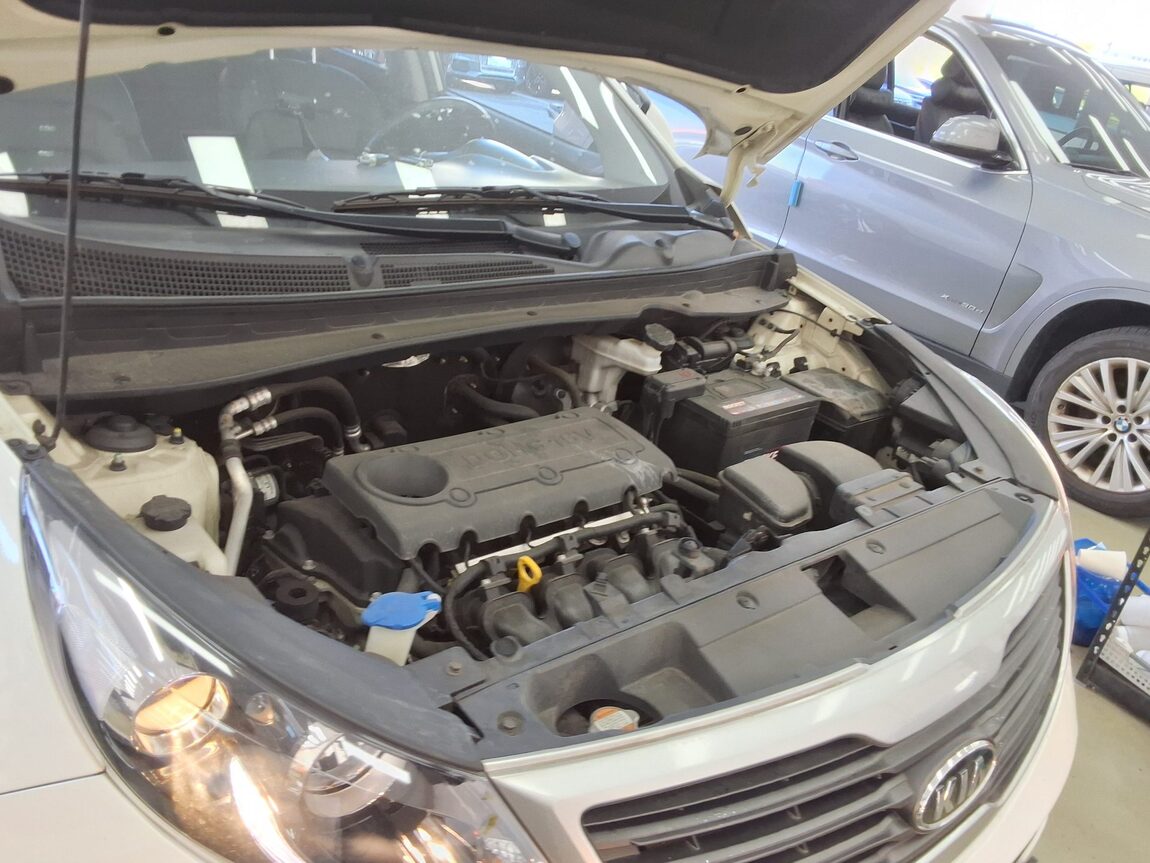 KIA SPORTAGE R GASOLINE 2.0 2WD TLX LUXURY MODEL 2011 - zdjęcie 19