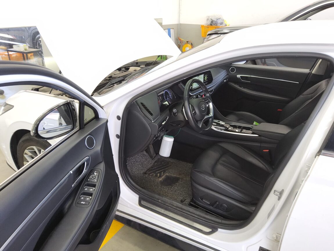 HYUNDAI SONATA (DN8) 1.6 TURBO PREMIUM PLUS 2023 - zdjęcie 10