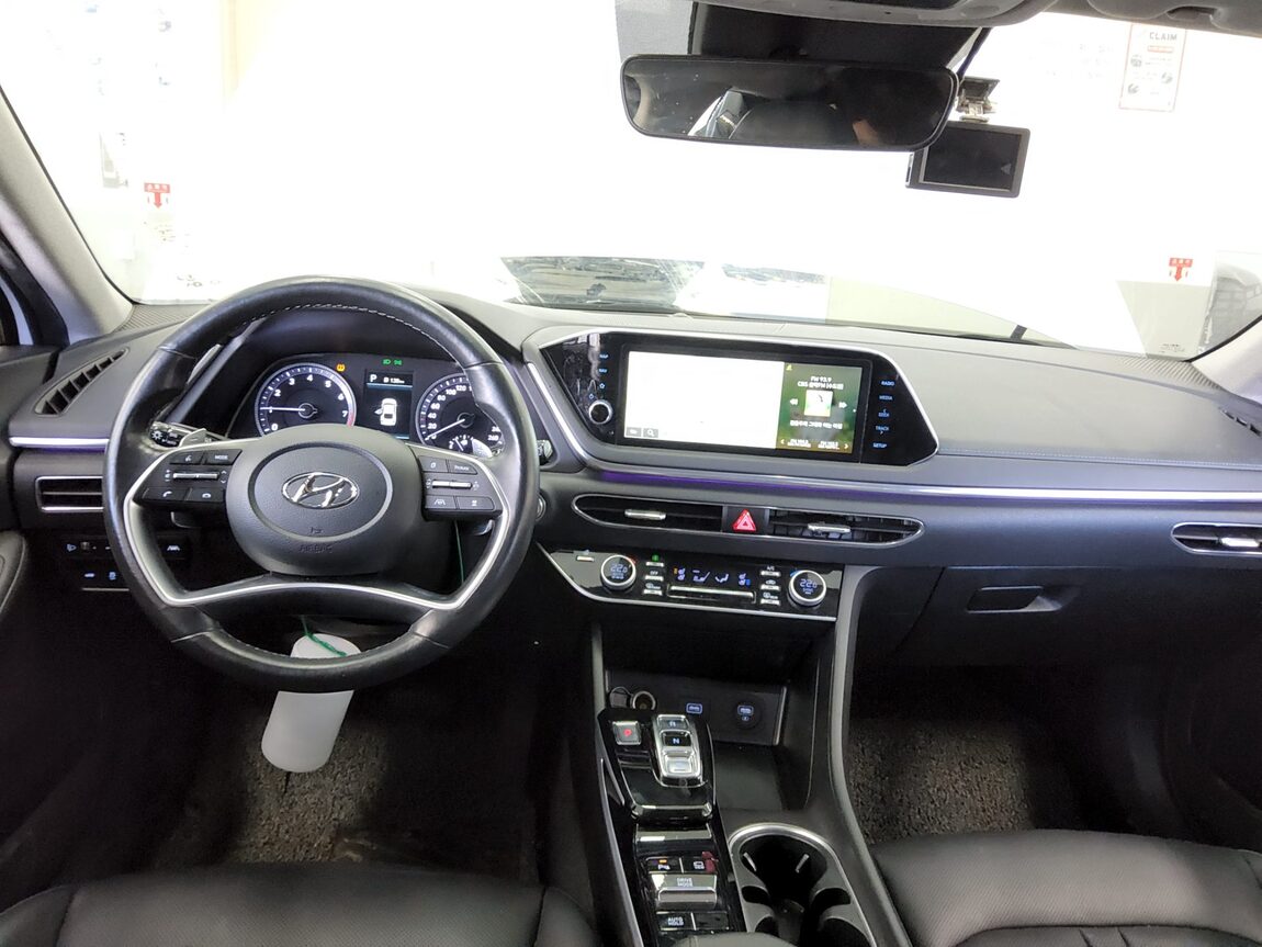HYUNDAI SONATA (DN8) 1.6 TURBO PREMIUM PLUS 2023 - zdjęcie 11