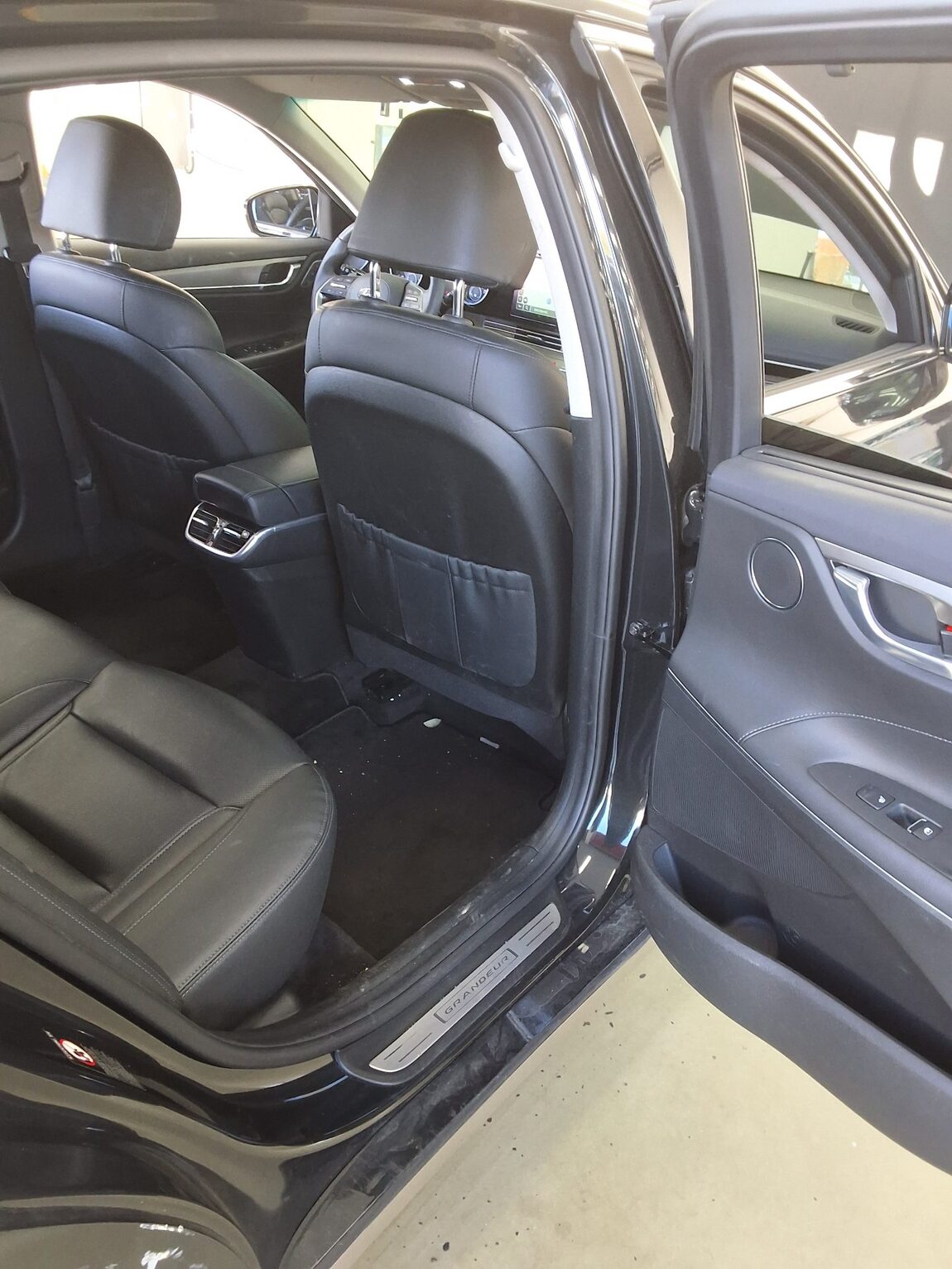 HYUNDAI THE NEW GRANDEUR IG HYBRID 2.4 HEV EXCLUSIVE 2022 - zdjęcie 13