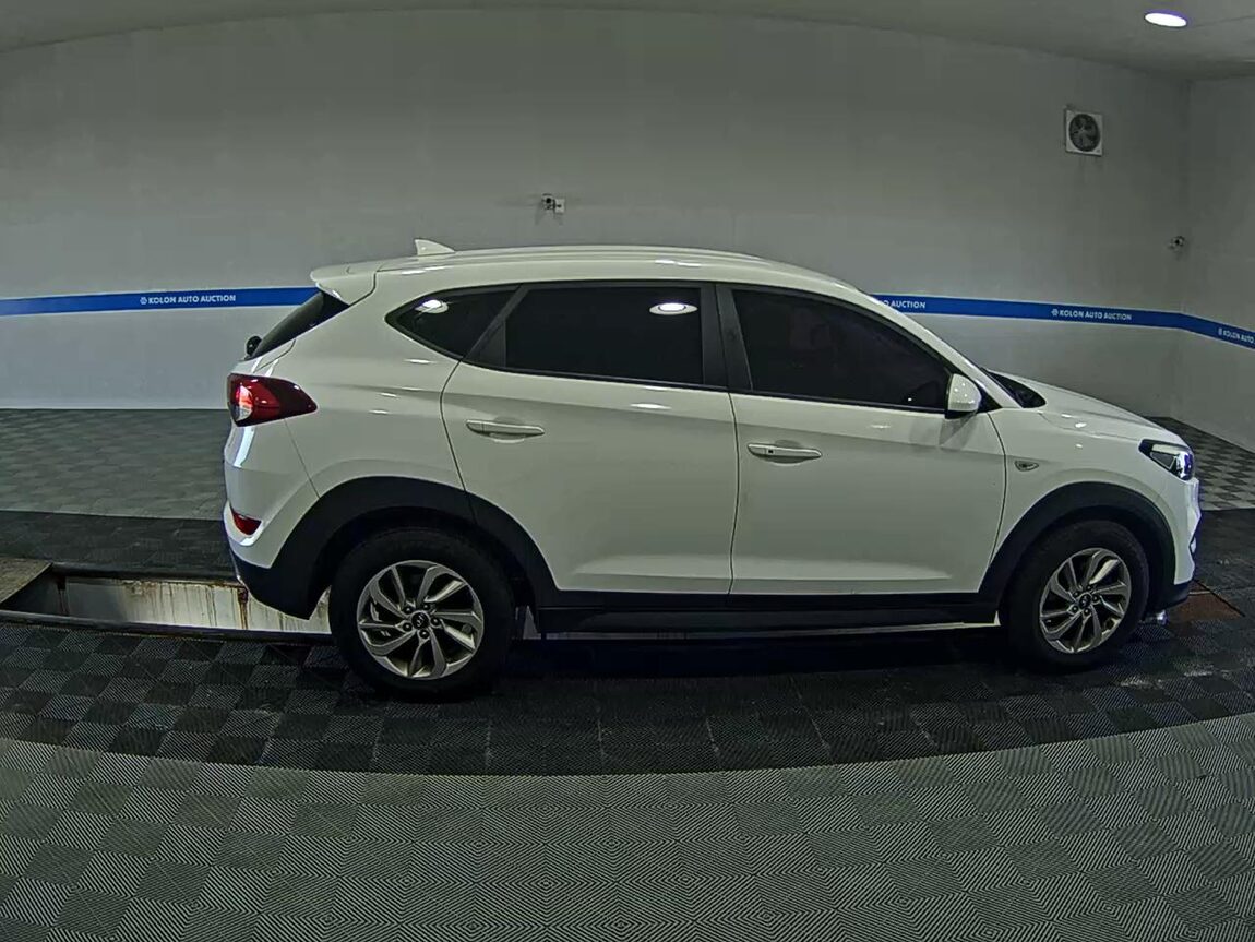 HYUNDAI ALL NEW TUCSON DIESEL 1.7 2WD STYLE 2017 - zdjęcie 4