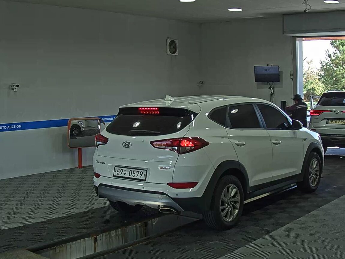 HYUNDAI ALL NEW TUCSON DIESEL 1.7 2WD STYLE 2017 - zdjęcie 5