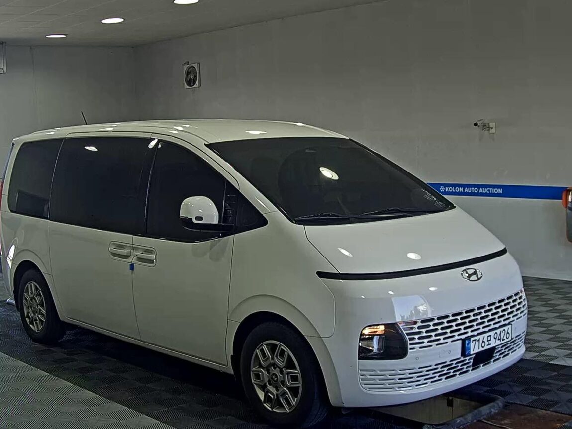 HYUNDAI STARIA 2.2 DIESEL TOURER 11-SEATER 4WD MODERN 2024 - zdjęcie 3