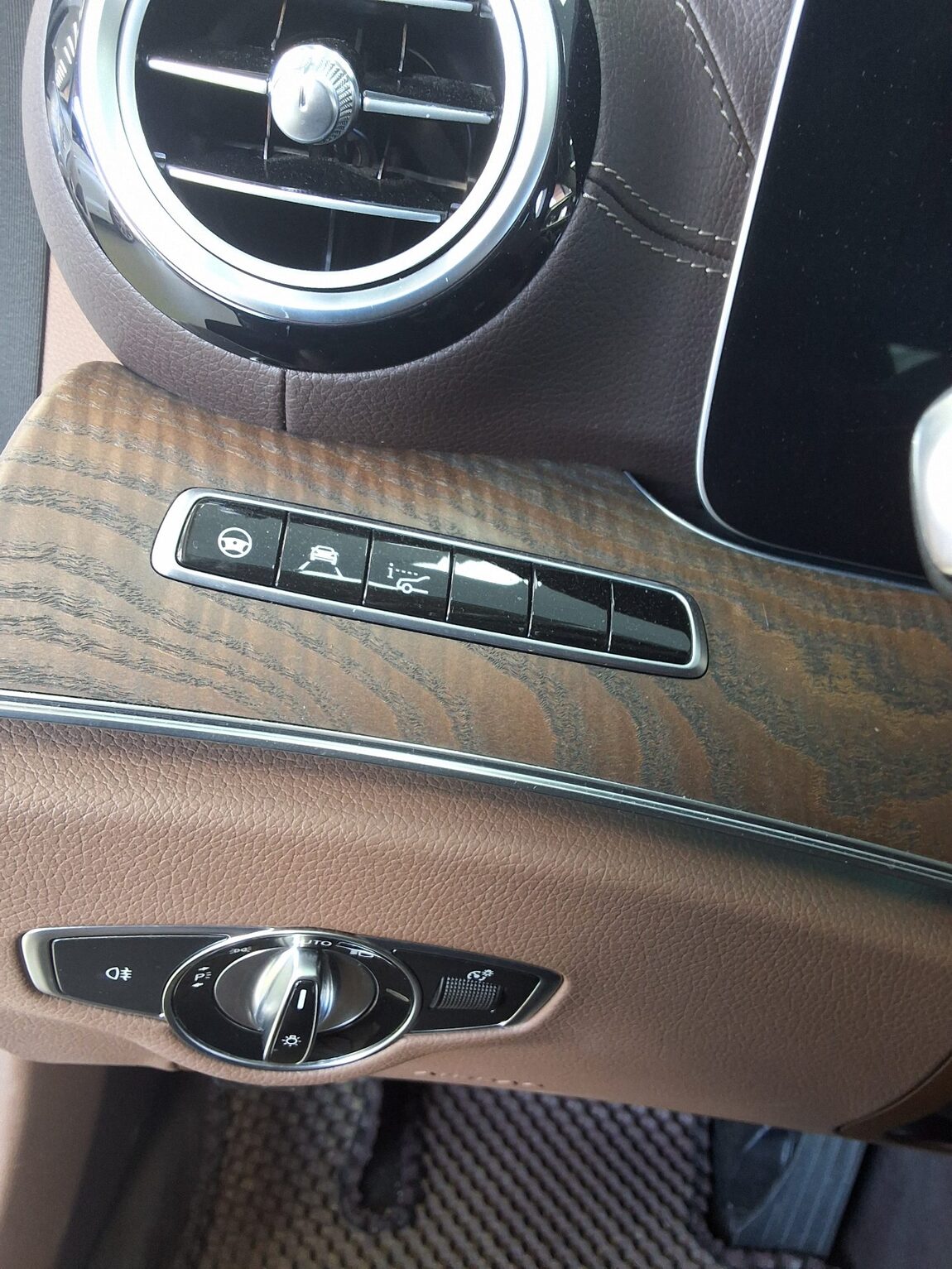 MERCEDES-BENZ E-CLASS (5TH GEN) E300 4MATIC EXCLUSIVE 2020 - zdjęcie 25