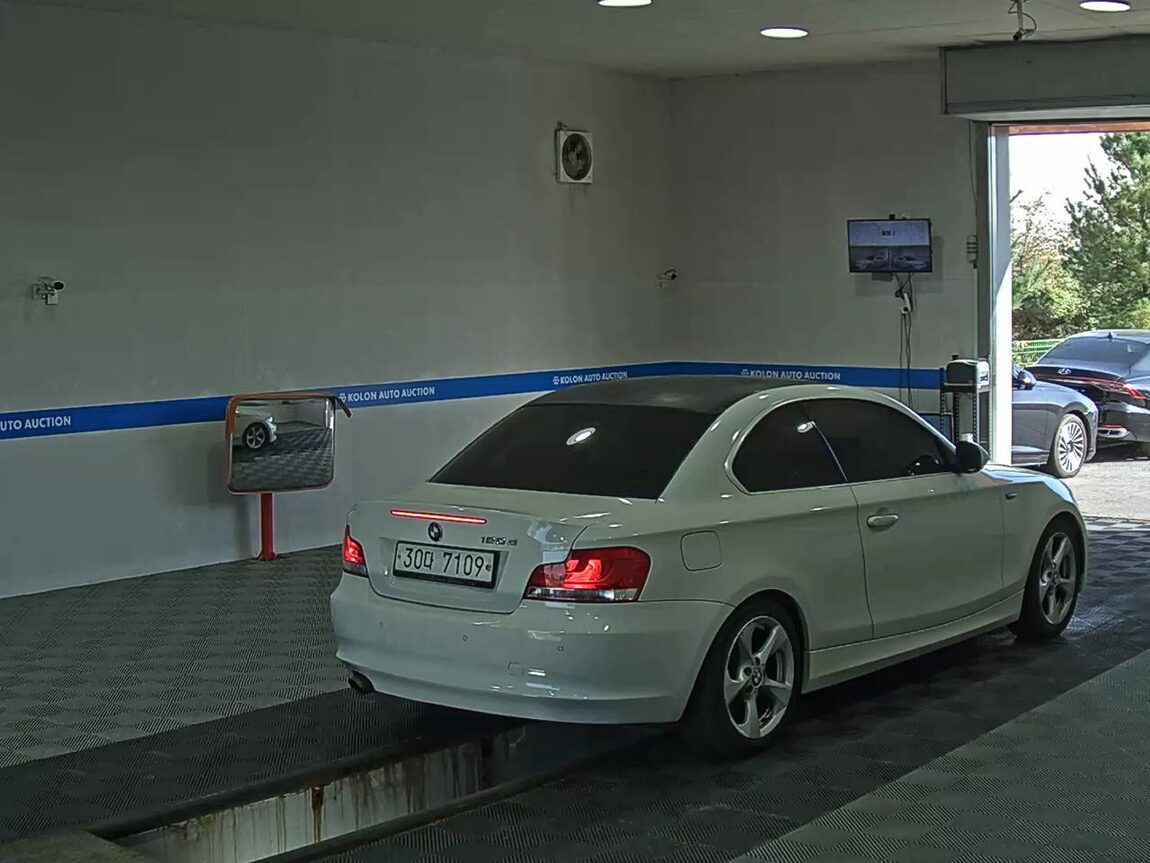 BMW 1 SERIES (1ST GEN) COUPE 120d SPORTS 2012 - zdjęcie 5