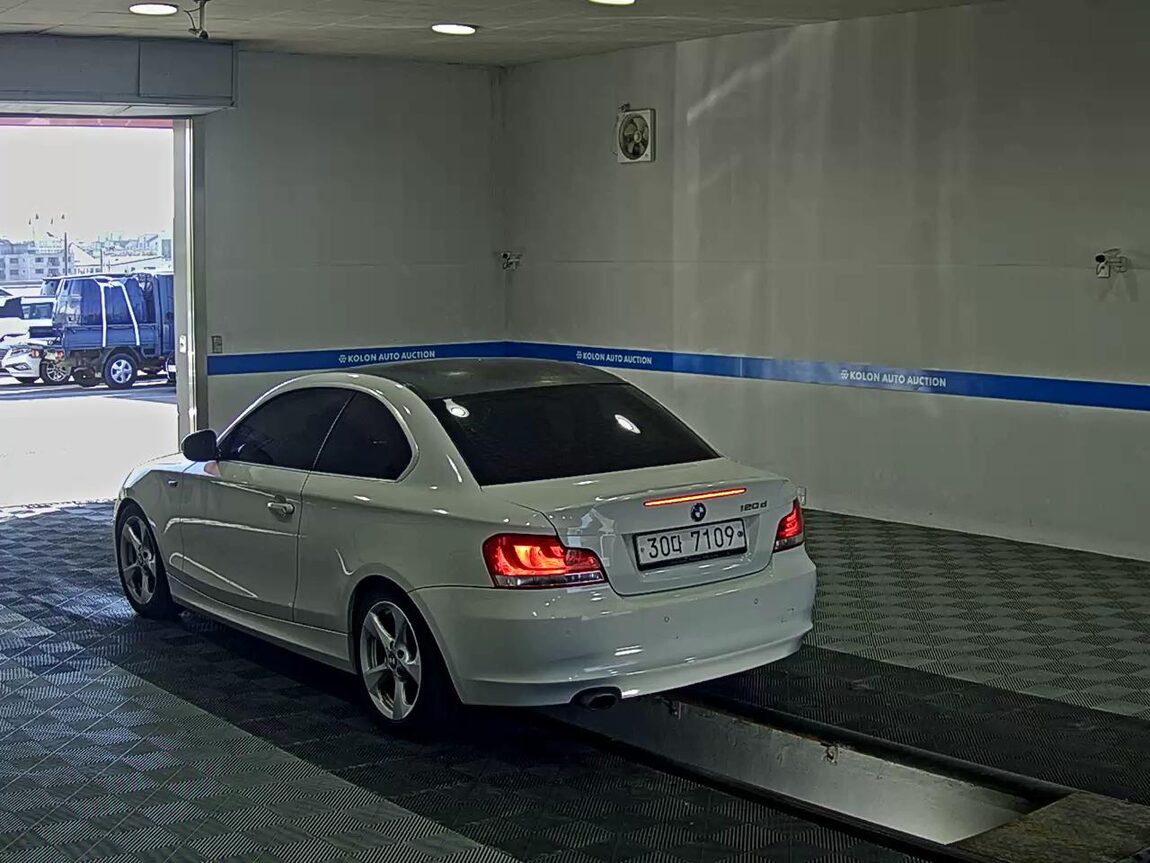 BMW 1 SERIES (1ST GEN) COUPE 120d SPORTS 2012 - zdjęcie 6