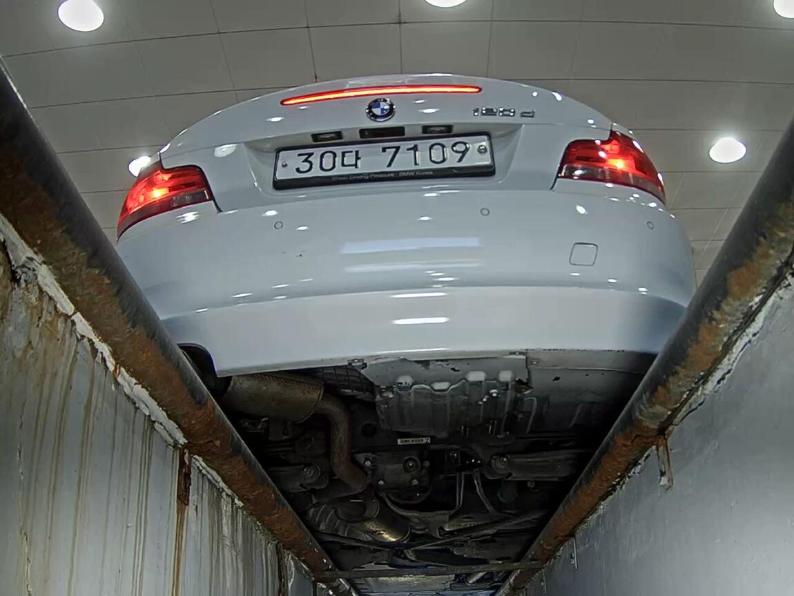 BMW 1 SERIES (1ST GEN) COUPE 120d SPORTS 2012 - zdjęcie 8