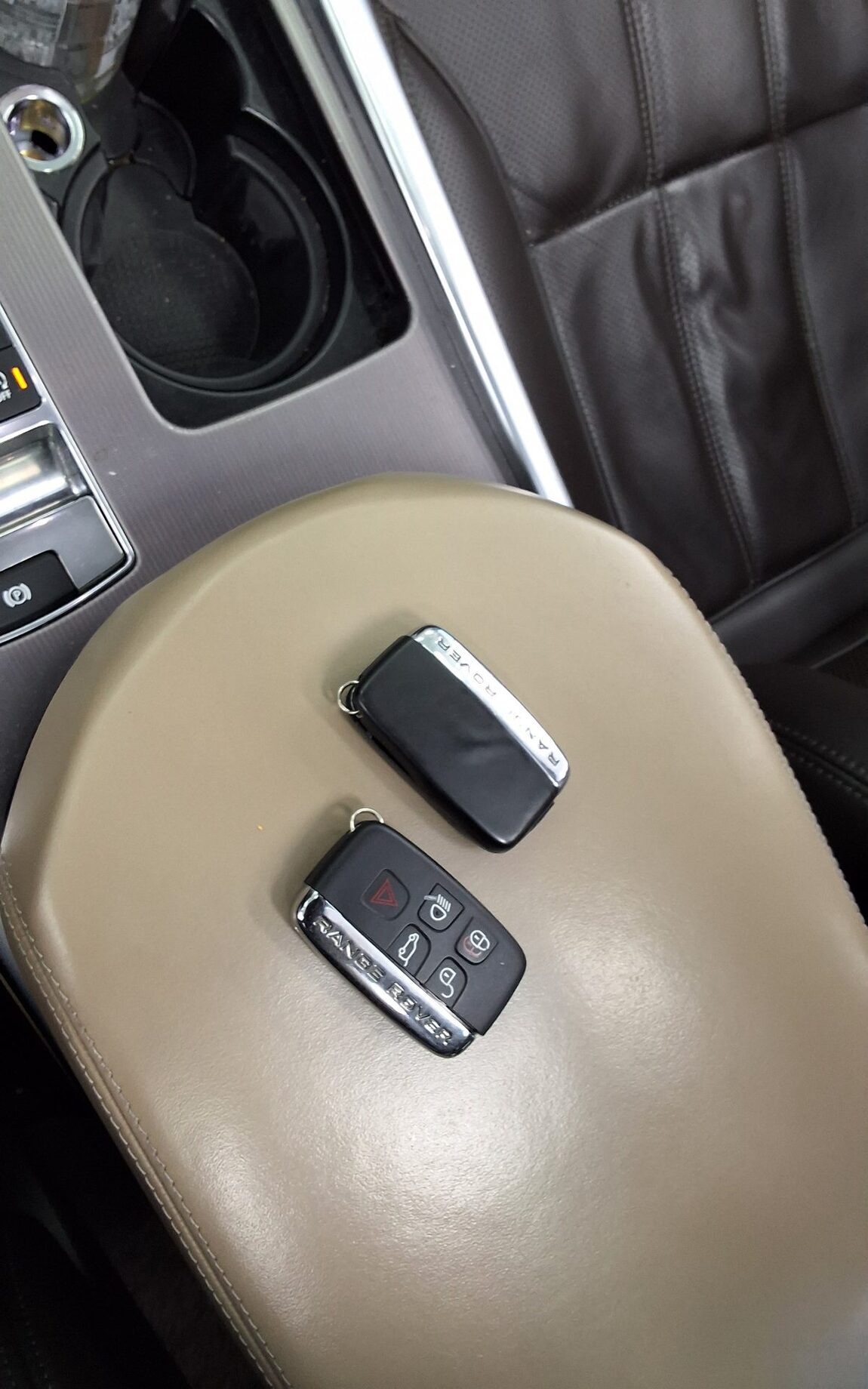 LAND ROVER RANGE ROVER SPORT (2ND GEN) 3.0 SDV6 HSE 2016 - zdjęcie 20