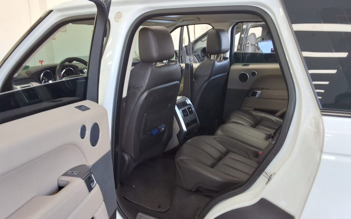 LAND ROVER RANGE ROVER SPORT (2ND GEN) 3.0 SDV6 HSE 2016 - zdjęcie 12