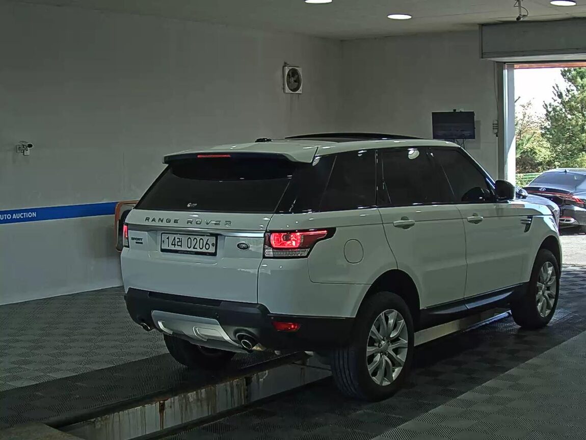 LAND ROVER RANGE ROVER SPORT (2ND GEN) 3.0 SDV6 HSE 2016 - zdjęcie 5