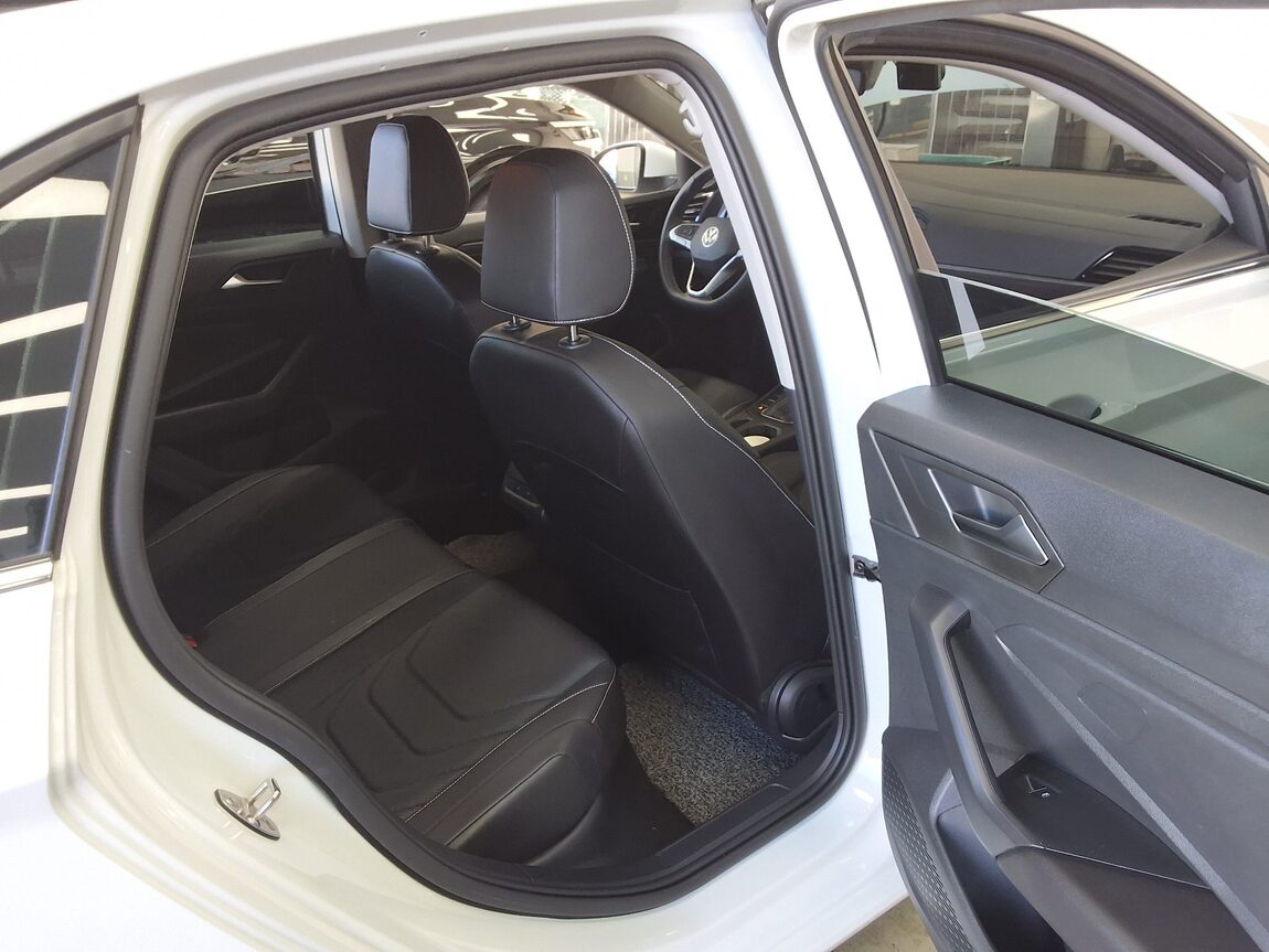 VOLKSWAGEN JETTA (7TH GEN) 1.5 TSI PRESTIGE 2023 - zdjęcie 13