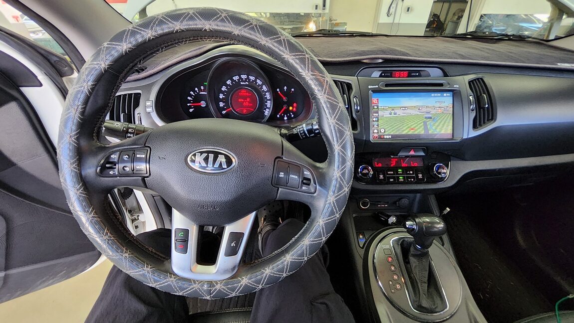 KIA SPORTAGE R DIESEL R2.0 2WD TLX LUXURY MODEL 2013 - zdjęcie 18