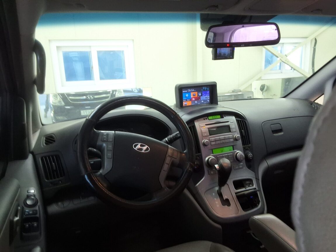 HYUNDAI GRAND STAREX 11-SEATER DIESEL CVX PREMIER 2014 - zdjęcie 12
