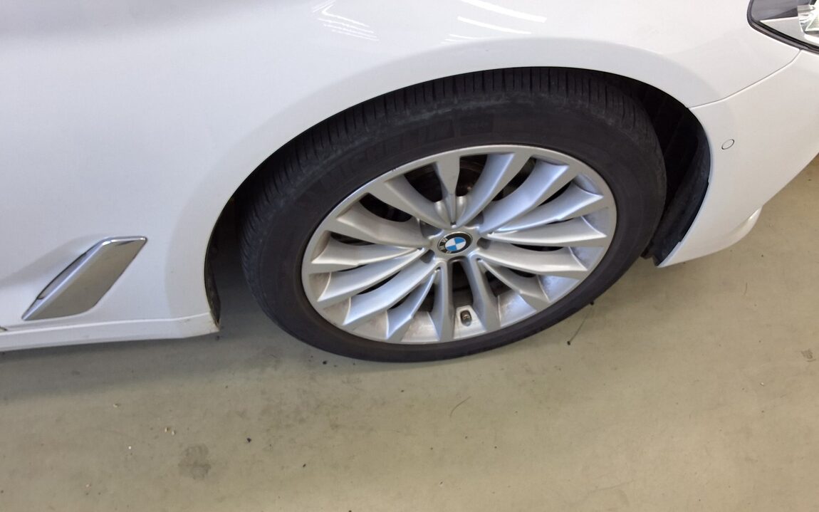 BMW 5 SERIES (7TH GEN) 520d LUXURY LINE SPECIAL 2018 - zdjęcie 26