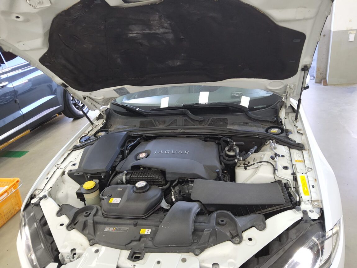 JAGUAR XF 3.0D V6 LUXURY 2013 - zdjęcie 21