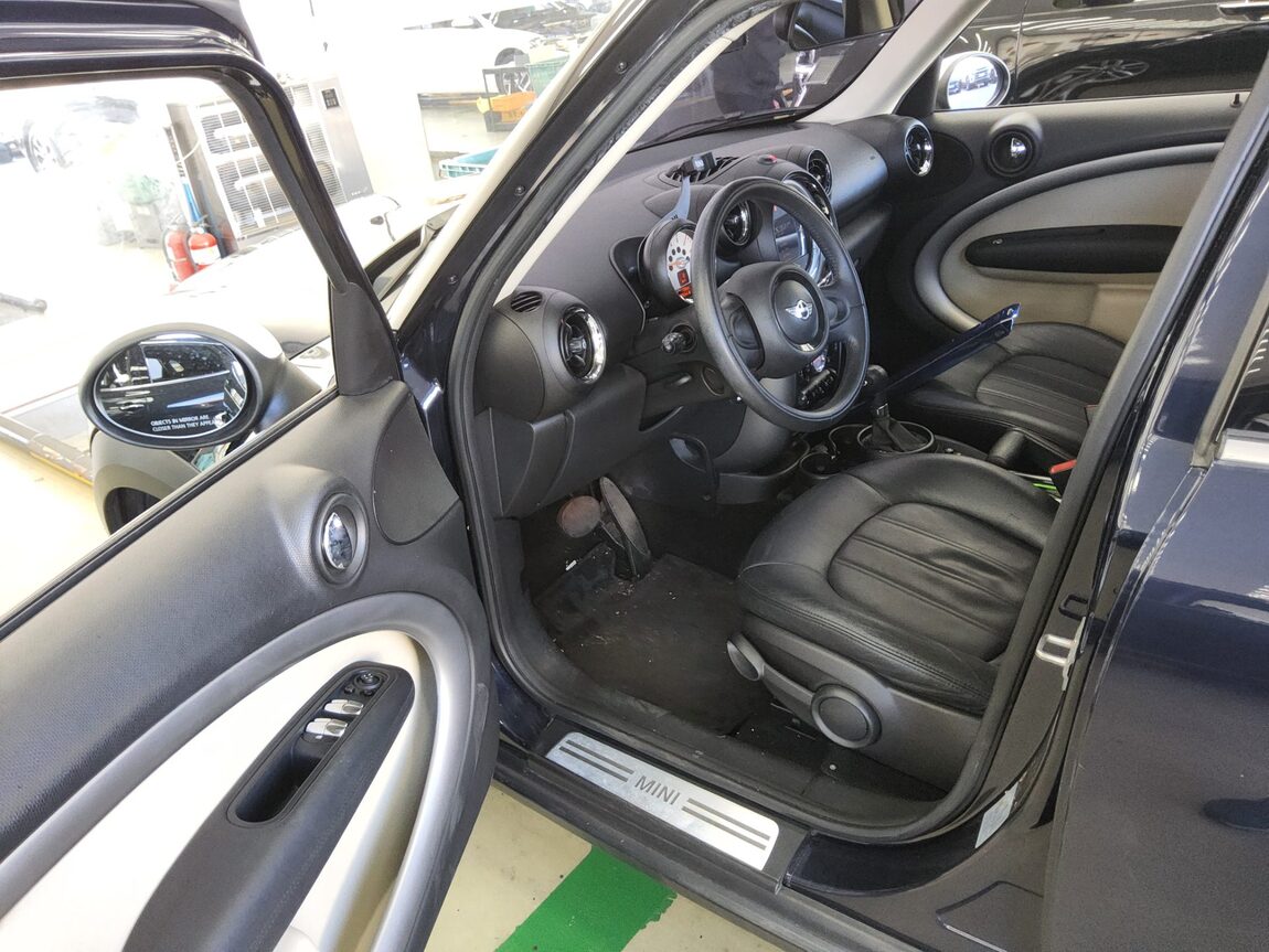 MINI COUNTRYMAN 2.0 D 2014 - zdjęcie 10