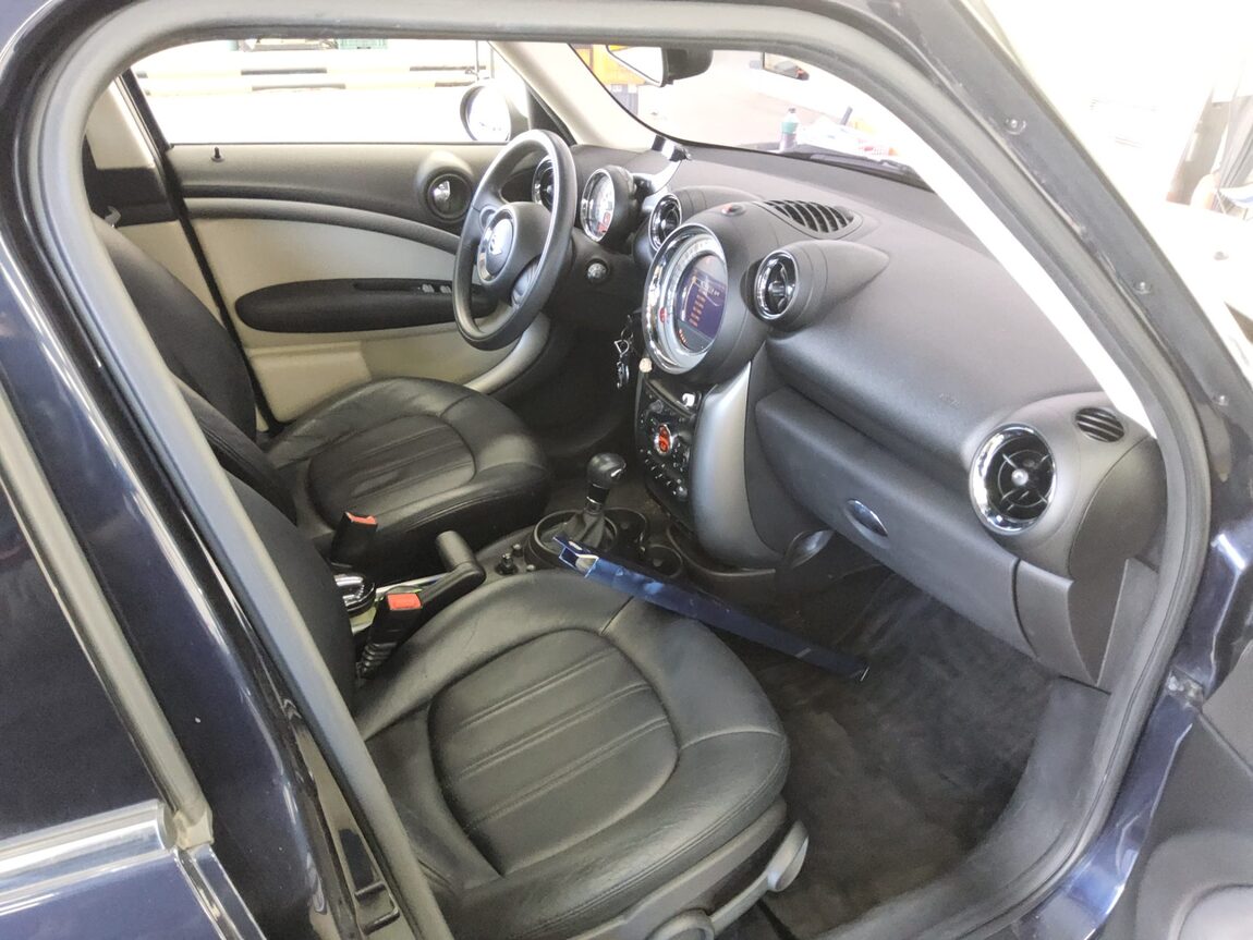 MINI COUNTRYMAN 2.0 D 2014 - zdjęcie 14