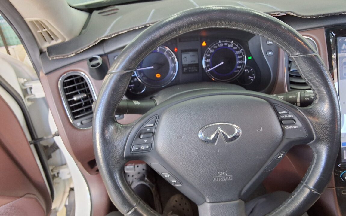 INFINITI QX50 3.7 AWD 2016 - zdjęcie 17