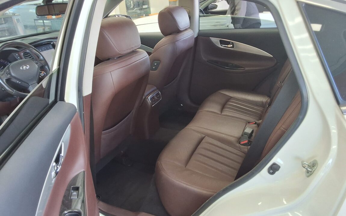 INFINITI QX50 3.7 AWD 2016 - zdjęcie 12