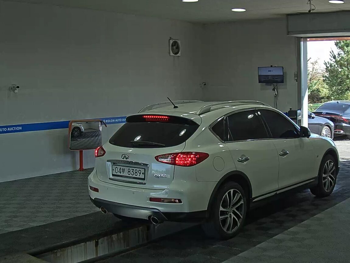 INFINITI QX50 3.7 AWD 2016 - zdjęcie 5