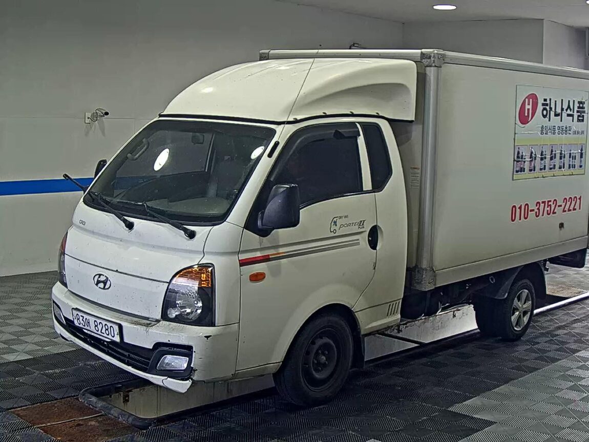 HYUNDAI PORTER II BUILT-IN BOX TRUCK SUPER CAB 2017 - zdjęcie 2