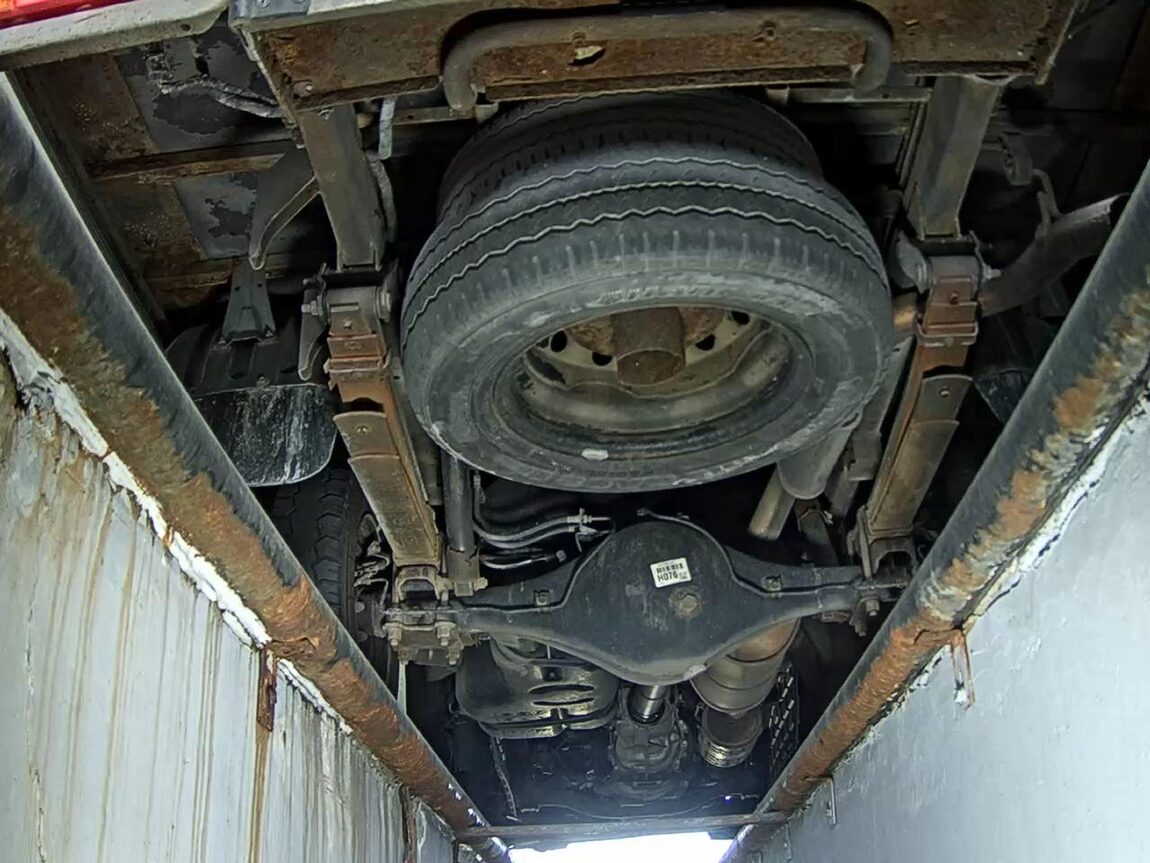HYUNDAI PORTER II BUILT-IN BOX TRUCK SUPER CAB 2017 - zdjęcie 8