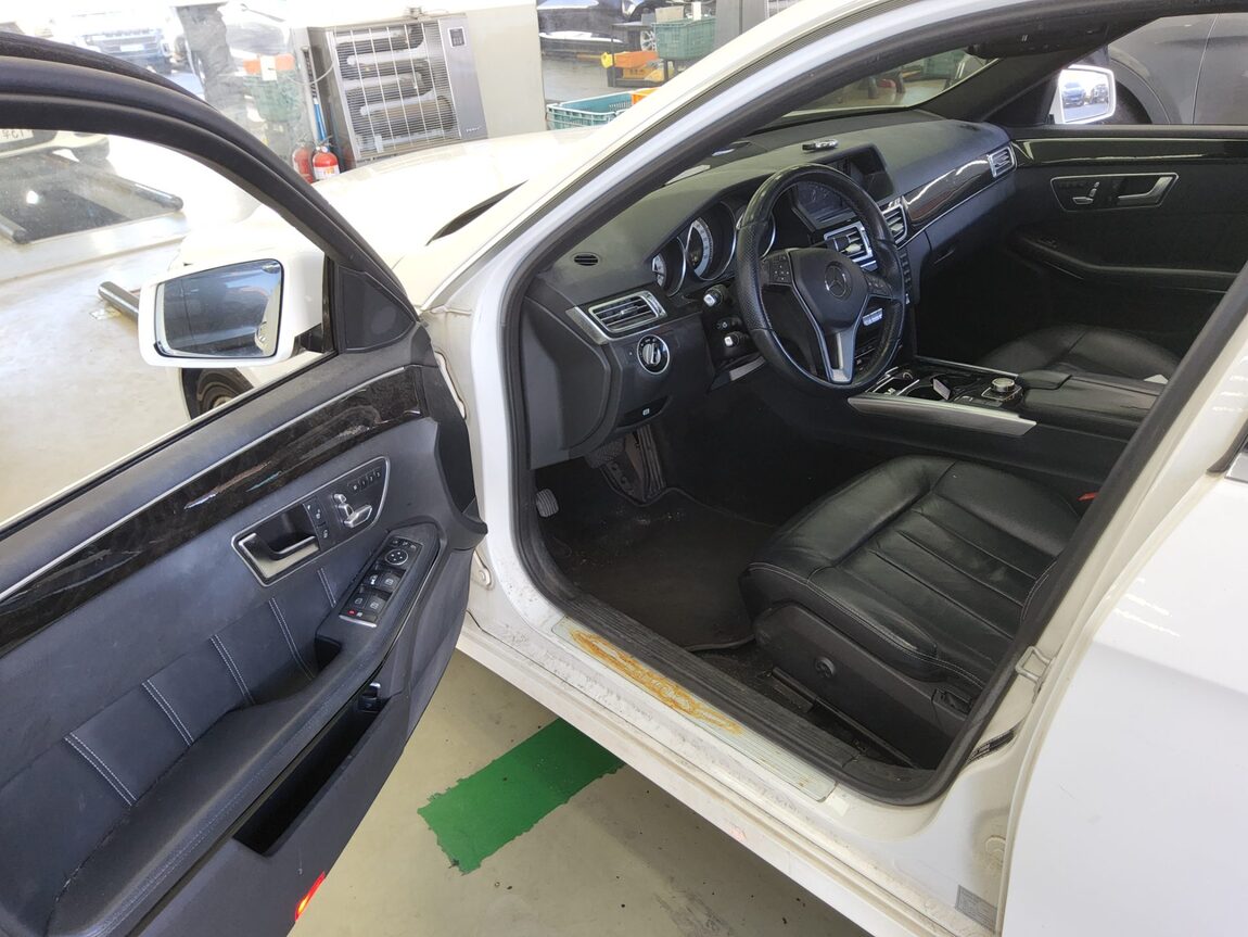 MERCEDES-BENZ E-CLASS (4TH GEN) E220 CDI AVANTGARDE 2014 - zdjęcie 10