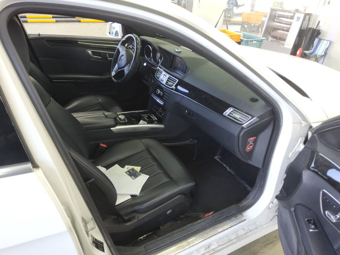 MERCEDES-BENZ E-CLASS (4TH GEN) E220 CDI AVANTGARDE 2014 - zdjęcie 14