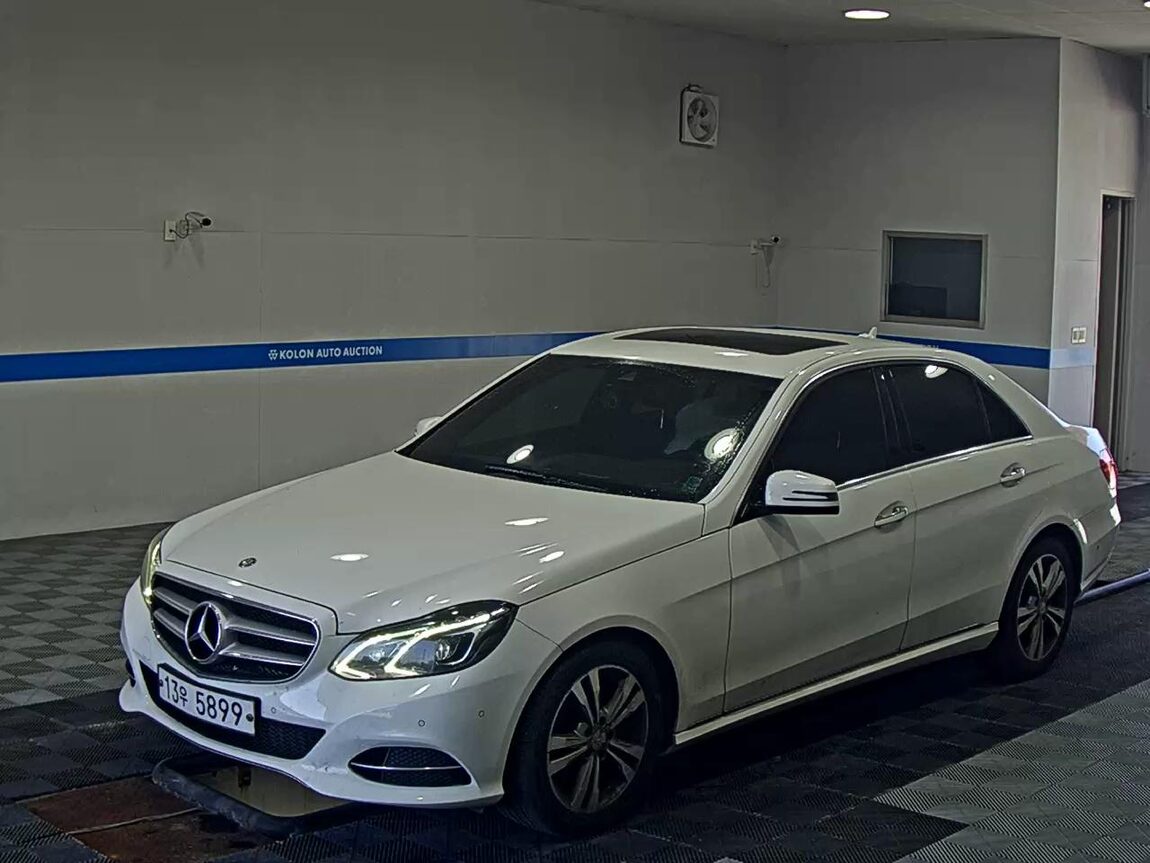 MERCEDES-BENZ E-CLASS (4TH GEN) E220 CDI AVANTGARDE 2014 - zdjęcie 2