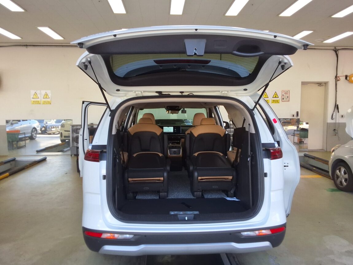 KIA NEW CARNIVAL (KA4) 9-SEATER GASOLINE PRESTIGE 2023 - zdjęcie 15