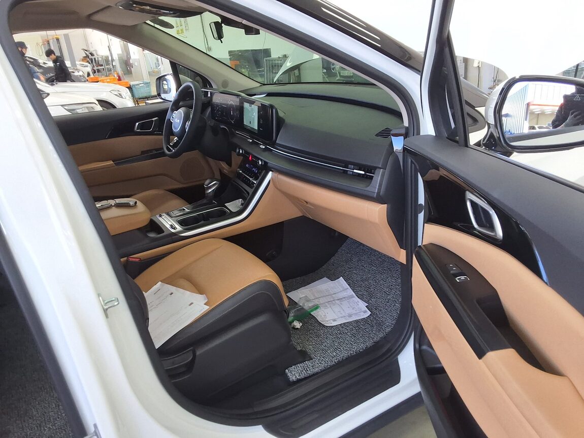 KIA NEW CARNIVAL (KA4) 9-SEATER GASOLINE PRESTIGE 2023 - zdjęcie 14