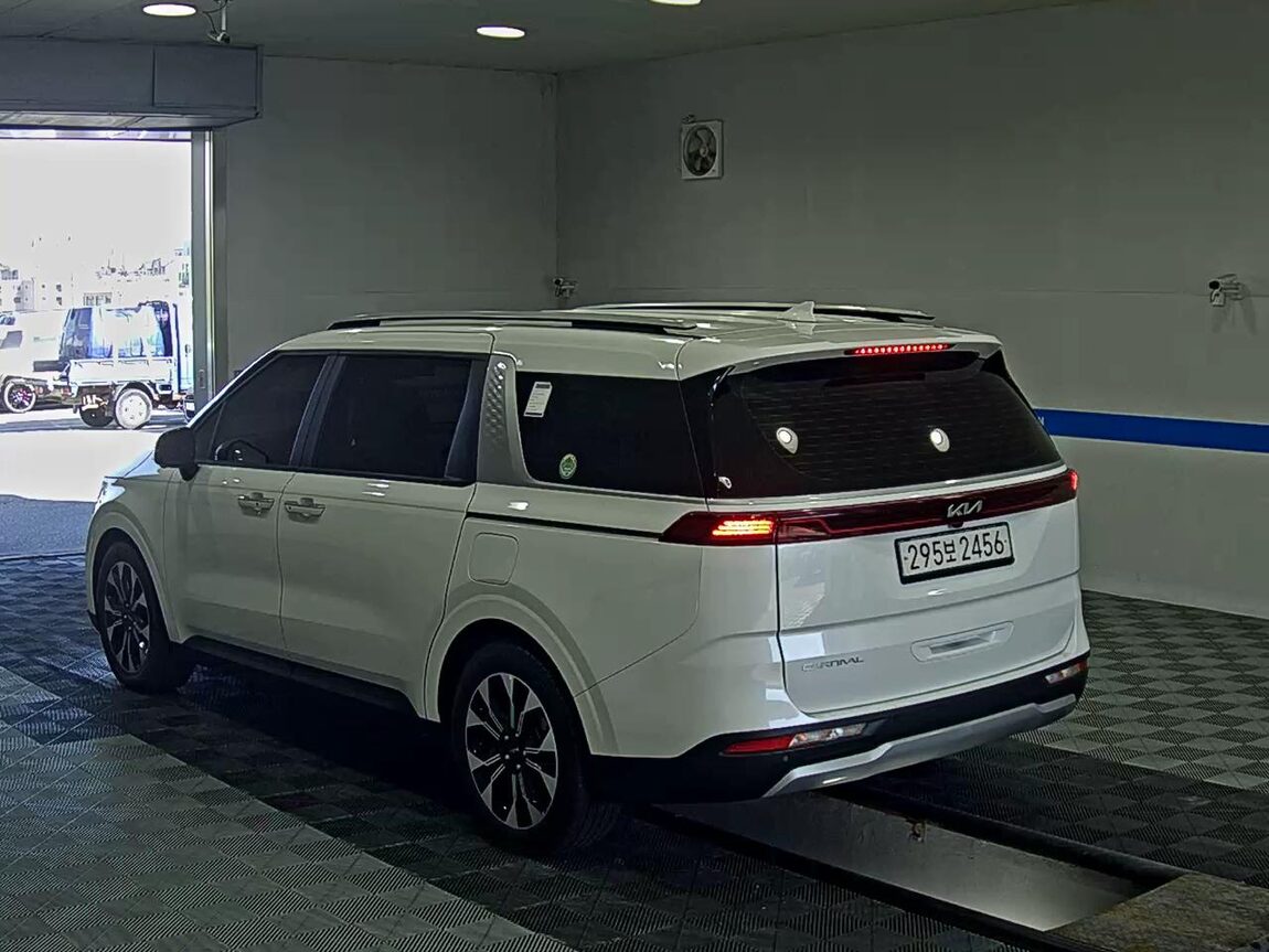 KIA NEW CARNIVAL (KA4) 9-SEATER GASOLINE PRESTIGE 2023 - zdjęcie 6