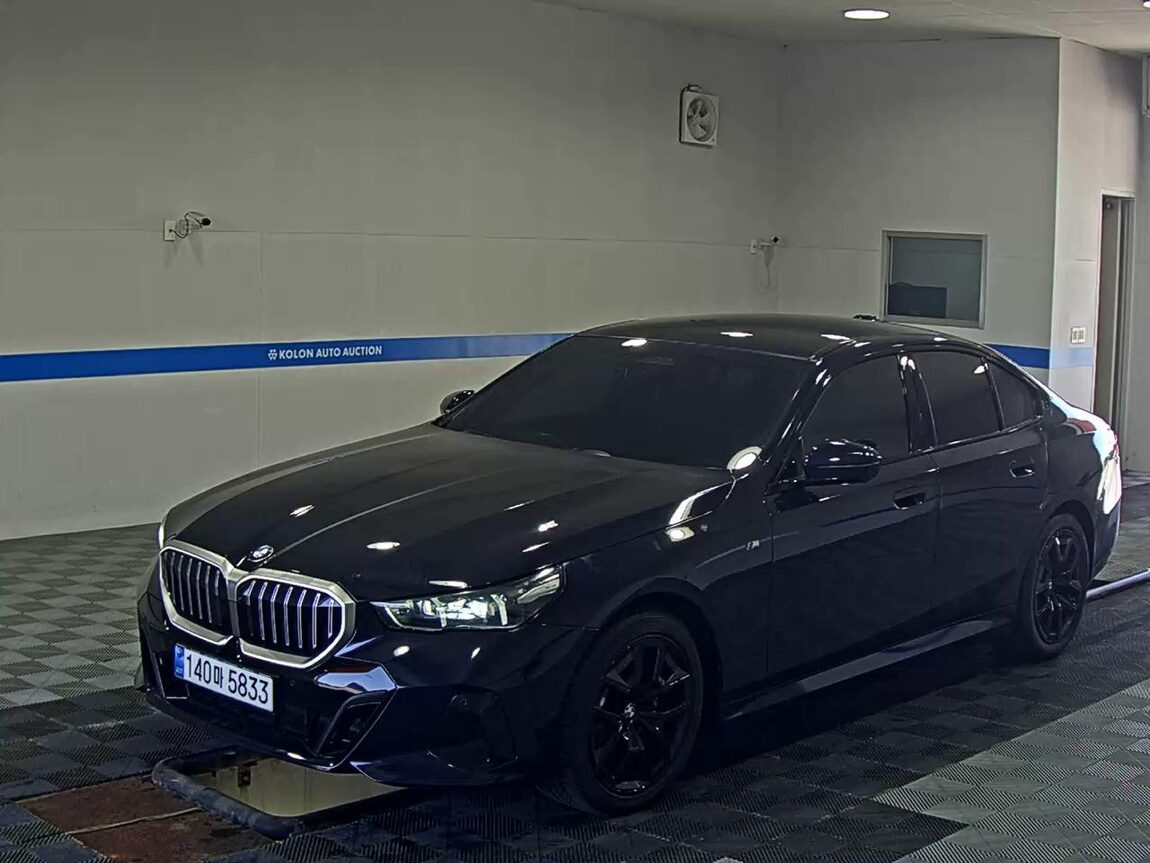 BMW 5 SERIES (8TH GEN) 520i M SPORT PACK 2025 - zdjęcie 2