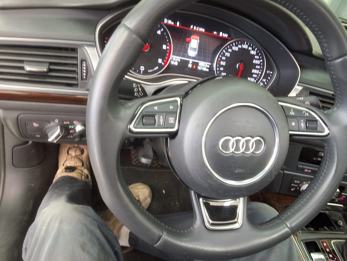 AUDI A6 (4TH GEN) 2.0 TDI DYNAMIC 2014 - zdjęcie 23
