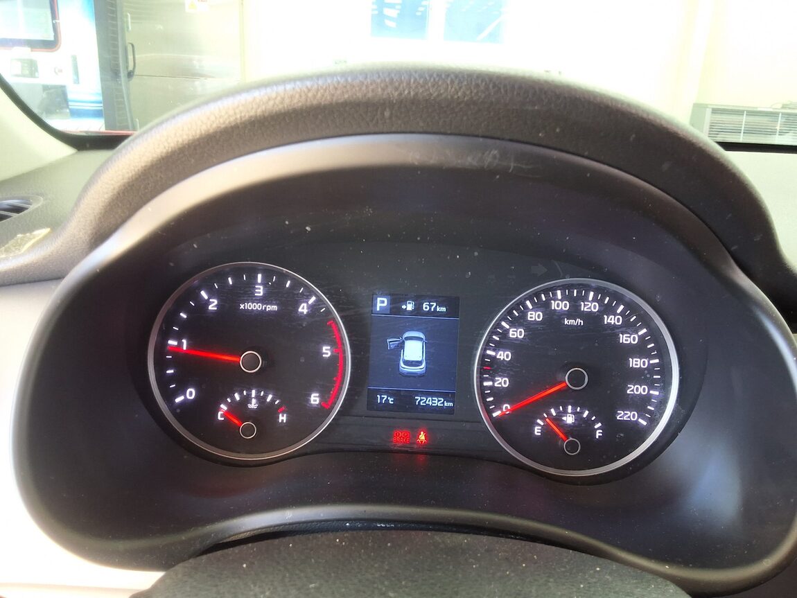 KIA STONIC U2 1.6 DIESEL TRENDY 2018 - zdjęcie 10