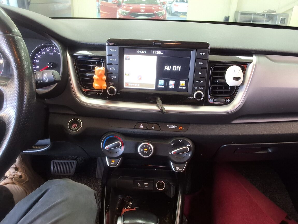 KIA STONIC U2 1.6 DIESEL TRENDY 2018 - zdjęcie 24