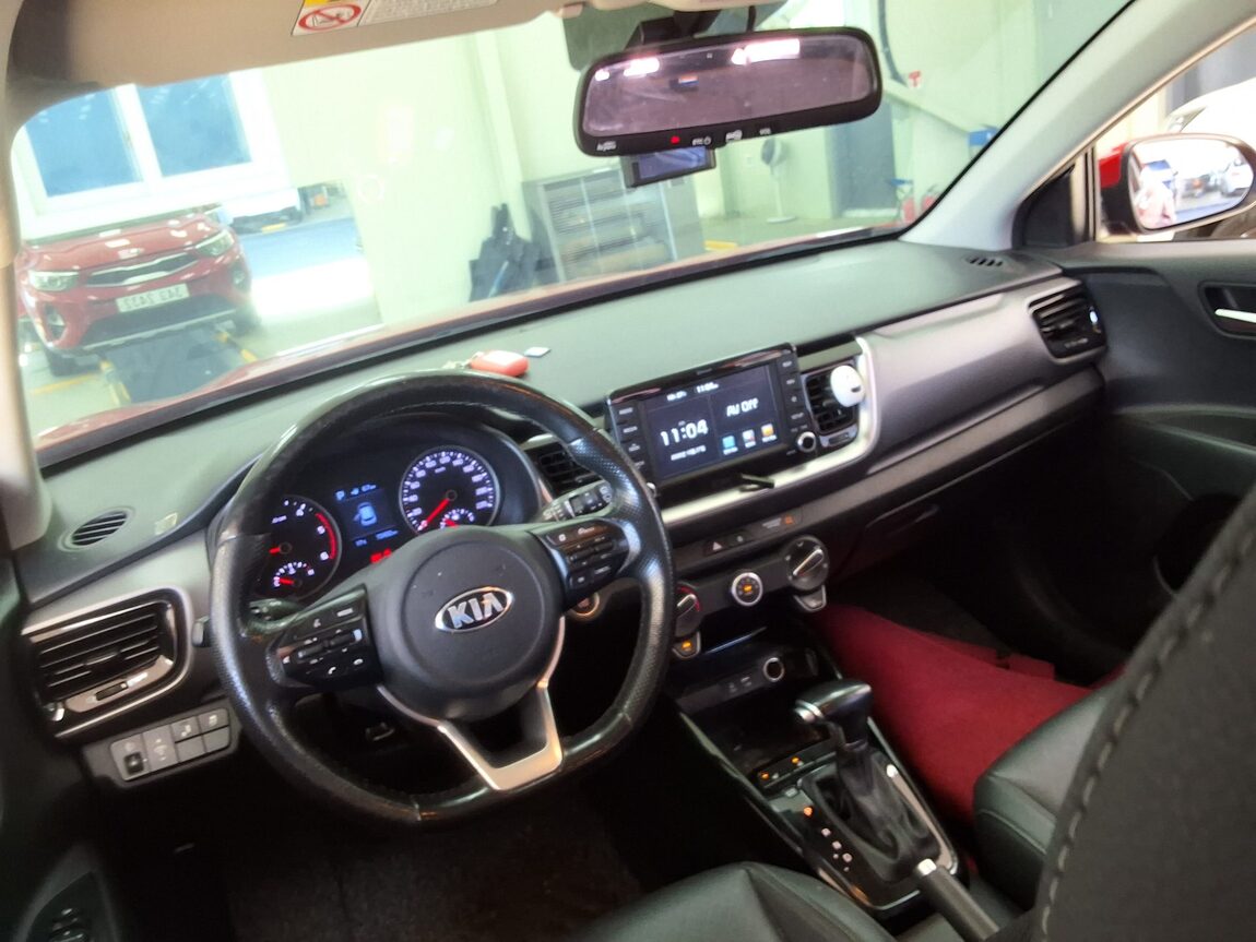 KIA STONIC U2 1.6 DIESEL TRENDY 2018 - zdjęcie 12